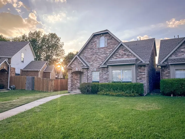 Room Available In Plano