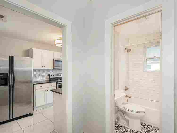 BA Condo – Quiet & Updated