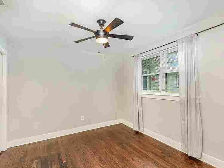 BA Condo – Quiet & Updated