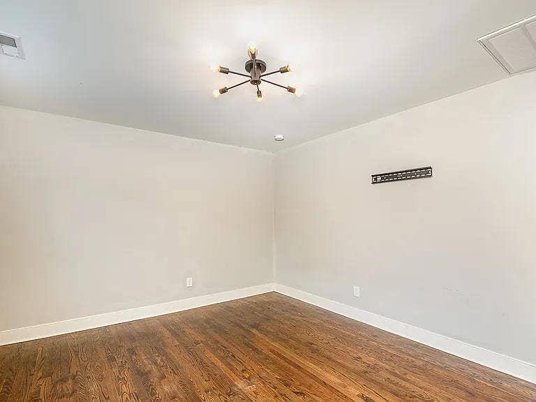 BA Condo – Quiet & Updated