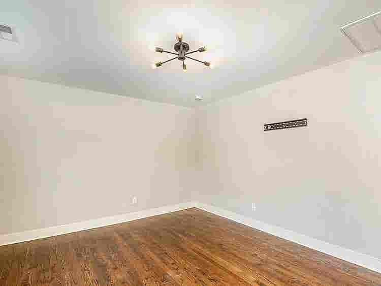 BA Condo – Quiet & Updated