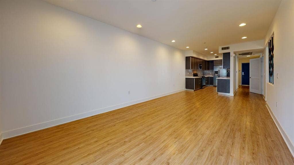 1 BR in Los Angeles