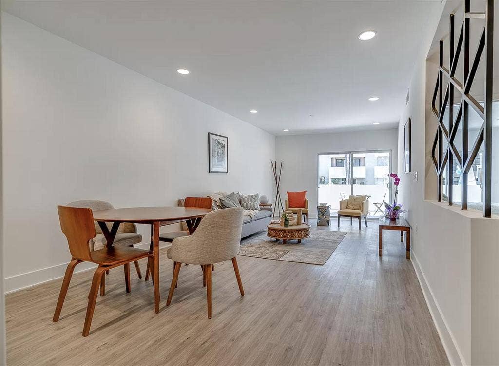 3 BR in Los Angeles