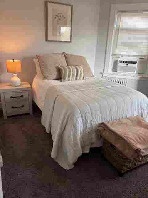 HUGE FURNISHED BR AVAIL IN 2 BR APT