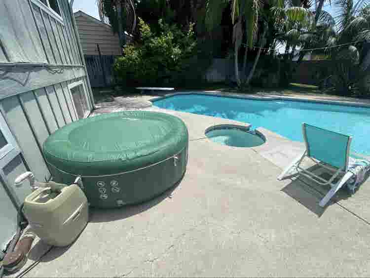 OC LARGE PRIVATE BEDROOM FURNISHED!