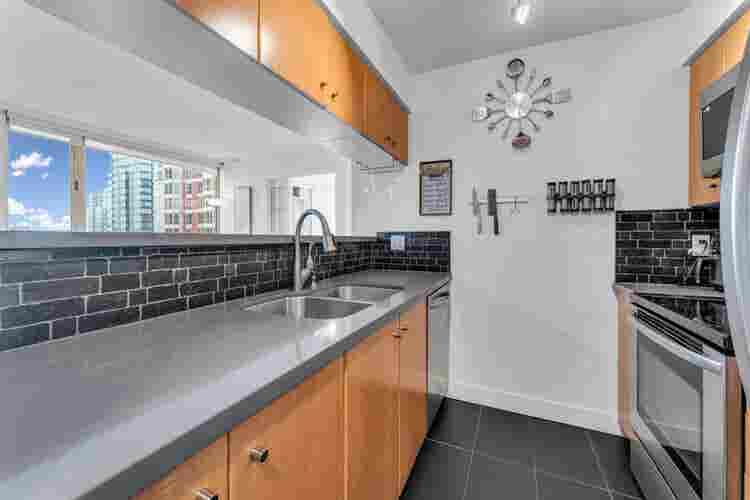 Downtown, Furnished Room
