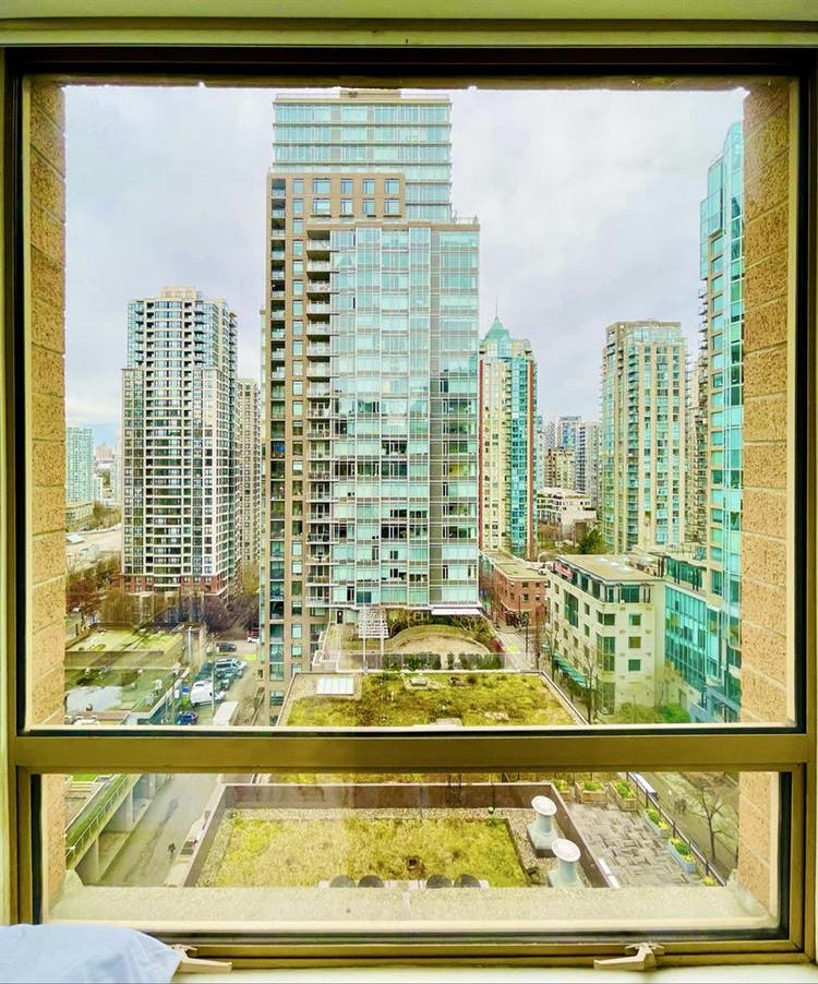 Downtown, Furnished Room