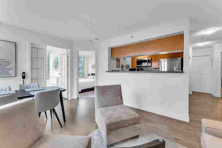 Downtown, Furnished Room
