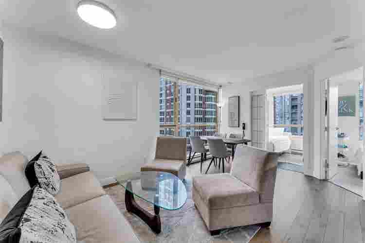 Downtown, Furnished Room