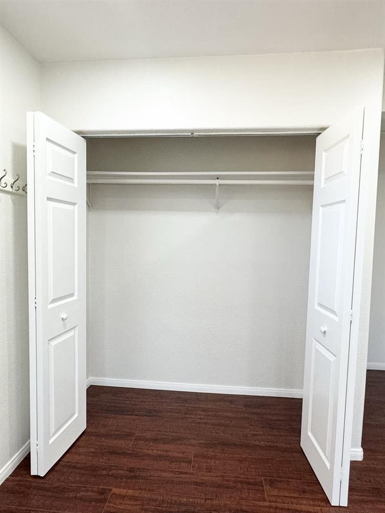Small room available moving in any