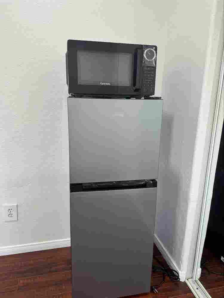 Small room available moving in any