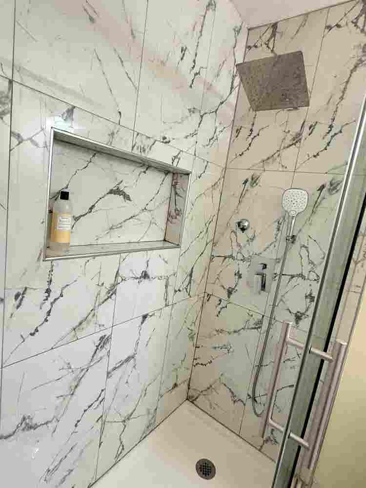 Small room available moving in any