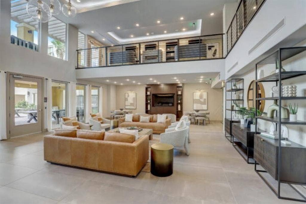 Short term tenant preferred