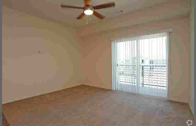 Room for rent in spacious