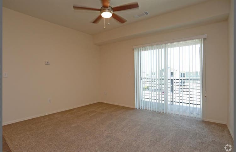 Room for rent in spacious