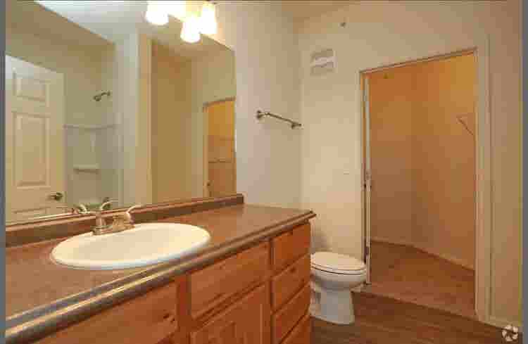 Room for rent in spacious