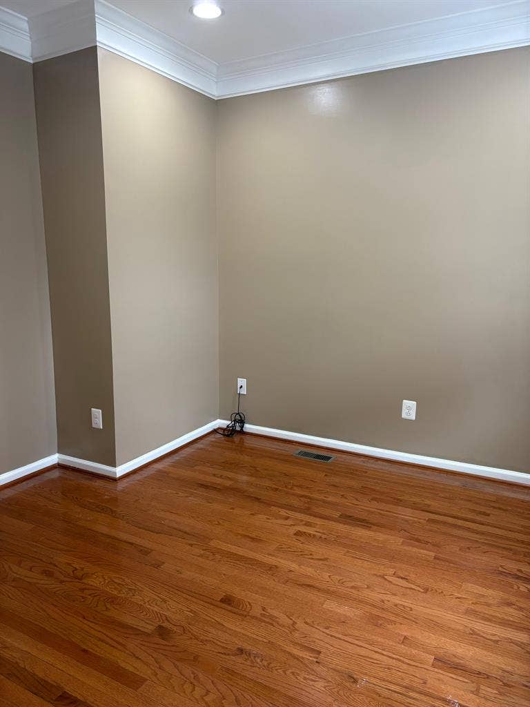 Room for Rent with Shared Bathroom