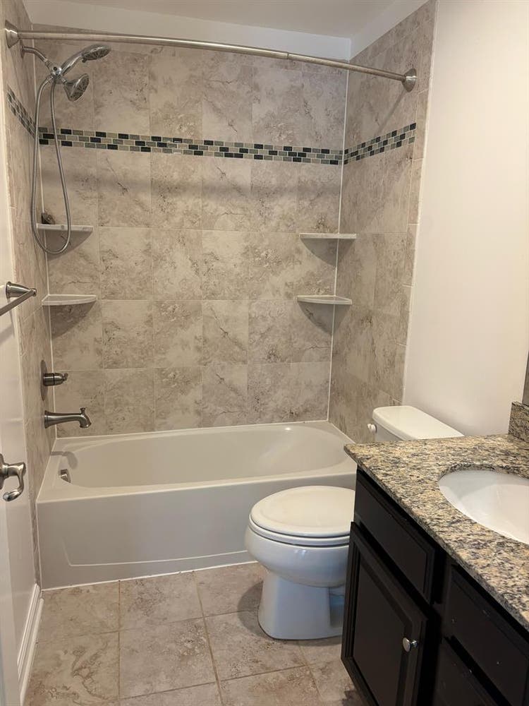 Top floor room for rent in DC
