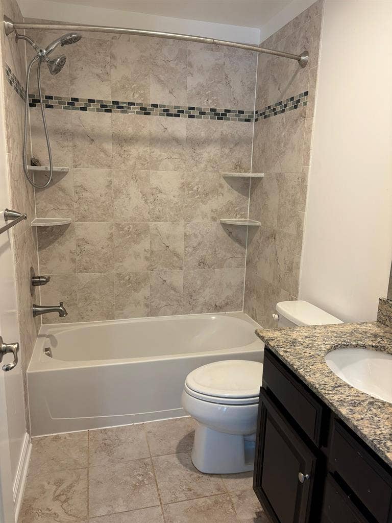 Top floor room for Rent in DC