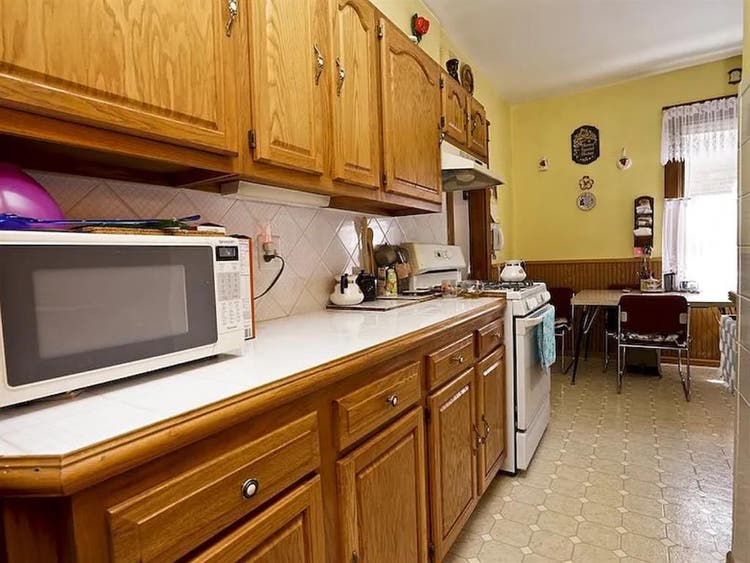 Privacy room for rent