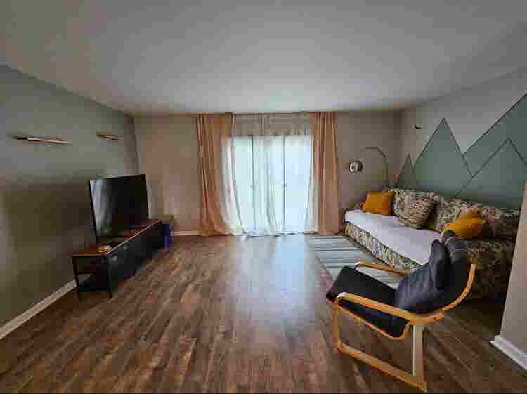Unbelievable room available!