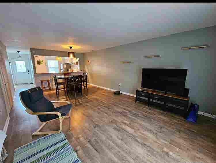 Unbelievable room available!