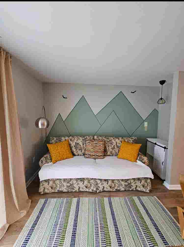 Unbelievable room available!