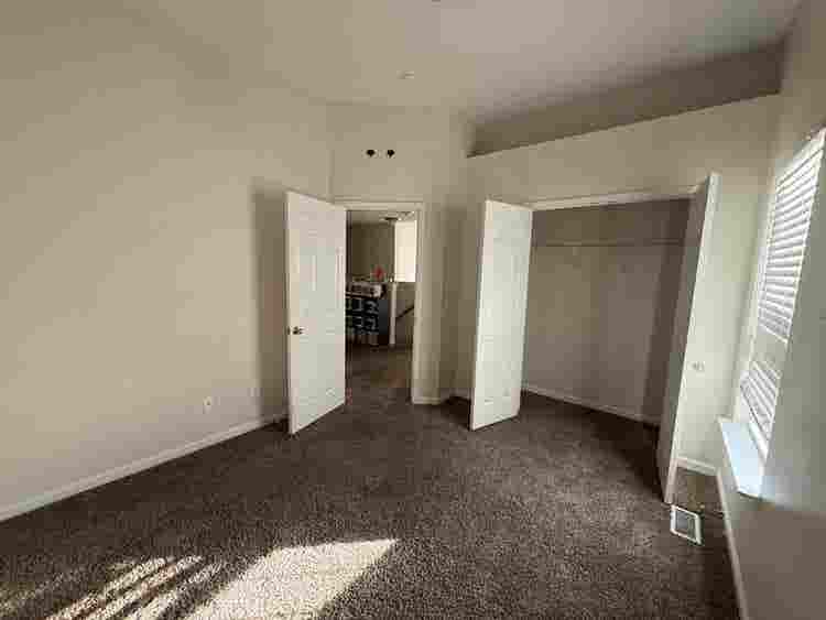 Immediate move in available!
