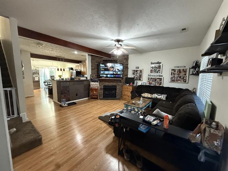 Immediate move in available!