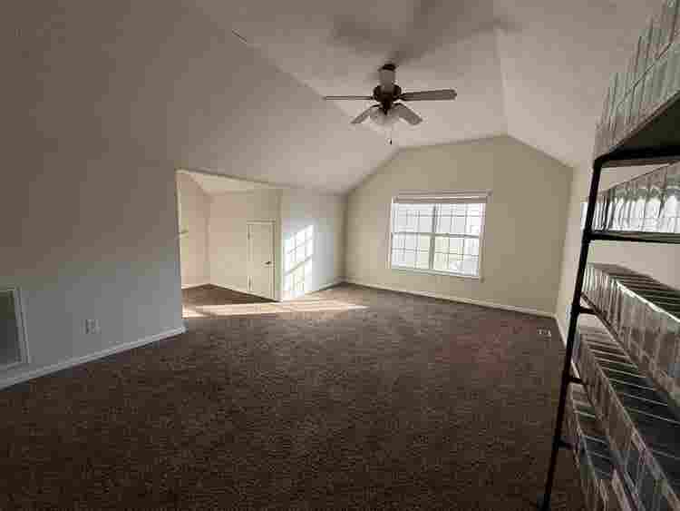 Immediate move in available!