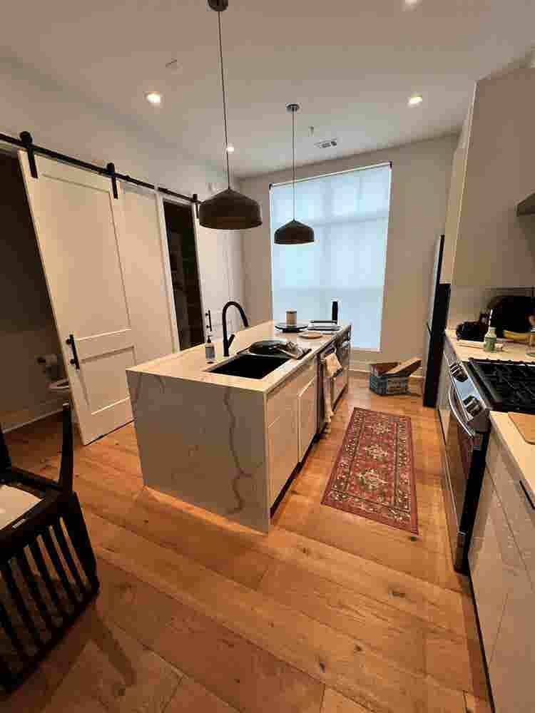 Room in O4W Townhouse (BA)
