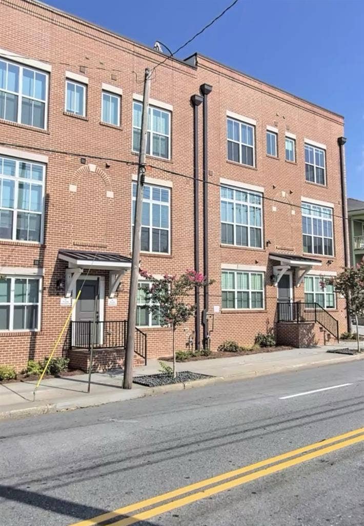 Room in O4W Townhouse (BA)