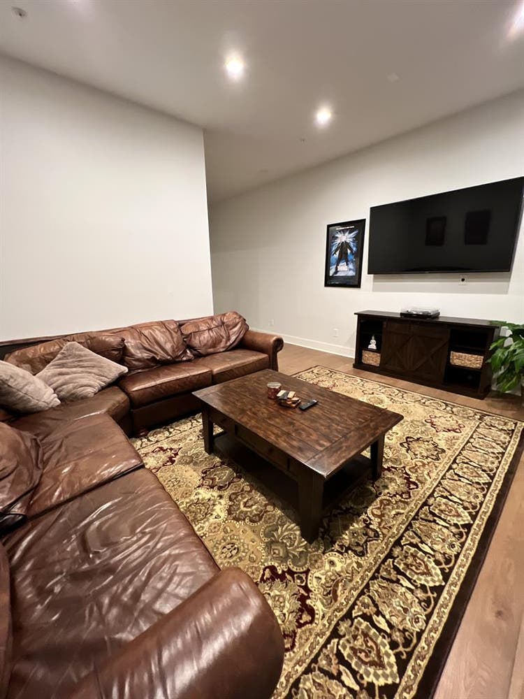 Room in O4W Townhouse (BA)