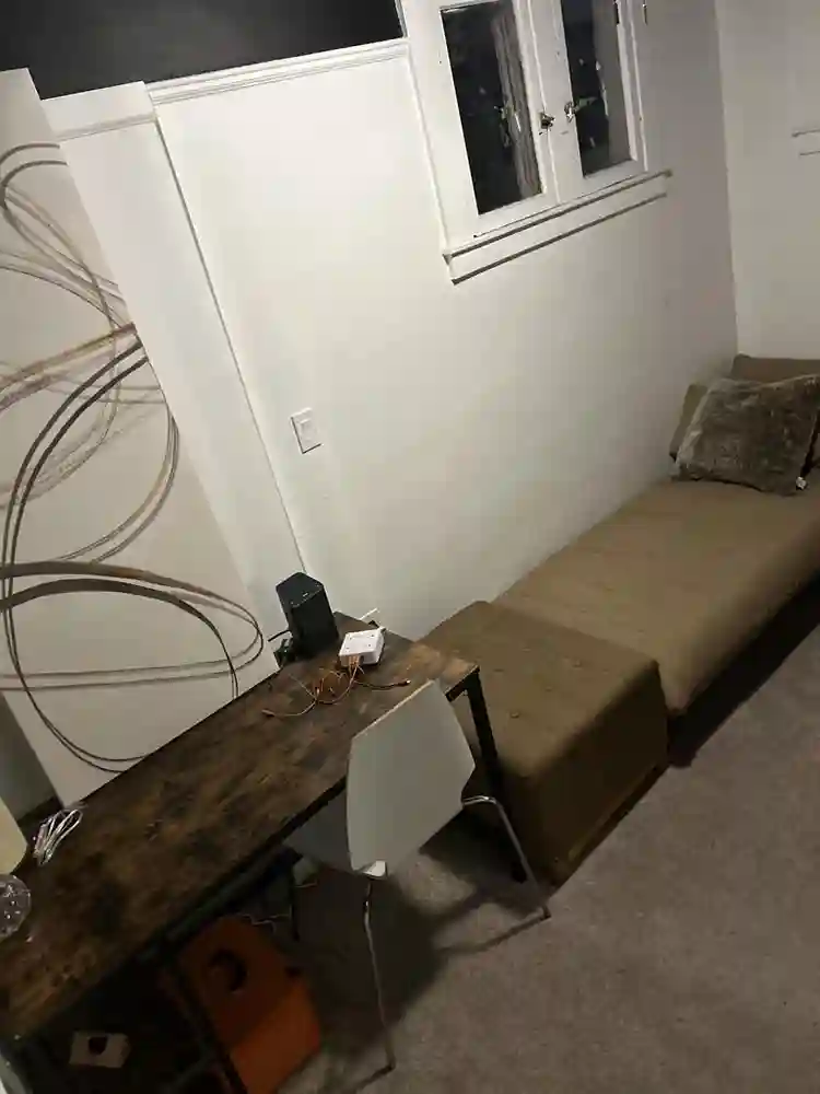 Close to Downtown & major freeways