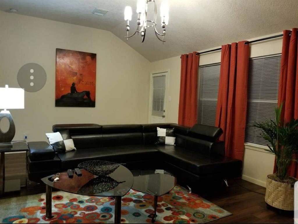 Near IAH, room for rent