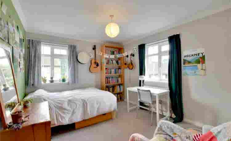 Dble Room on Private Road in Lee