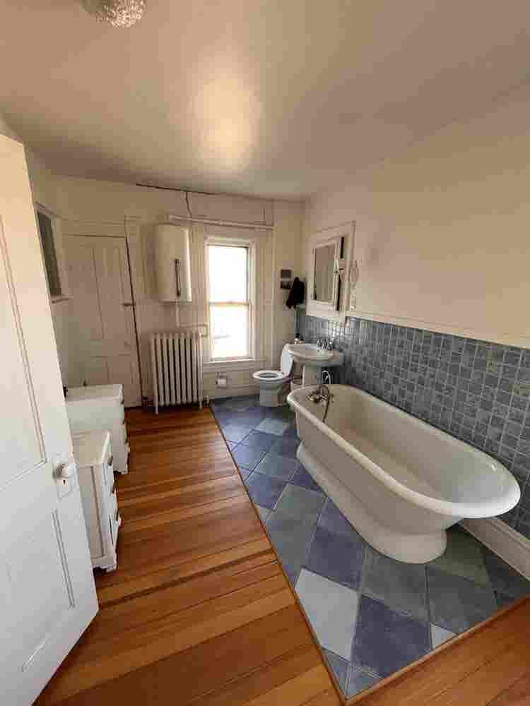 3 Rooms for rent