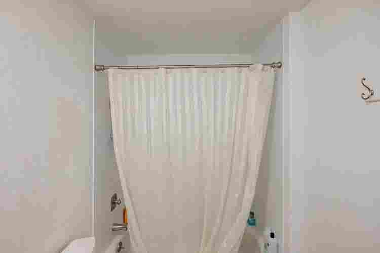 Move in Ready Room near Lancaster