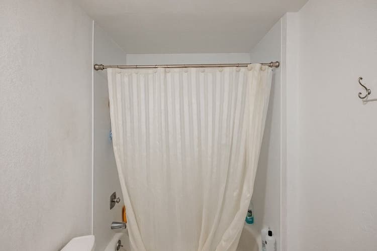 Move in Ready Room near Lancaster