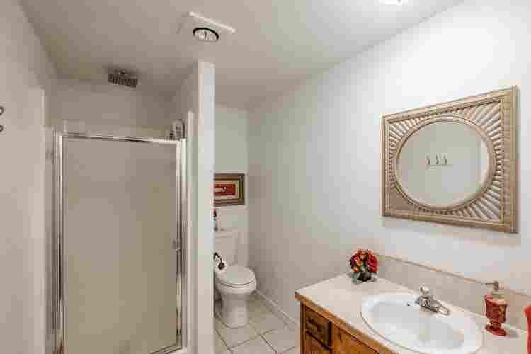 Move in Ready Room near Lancaster