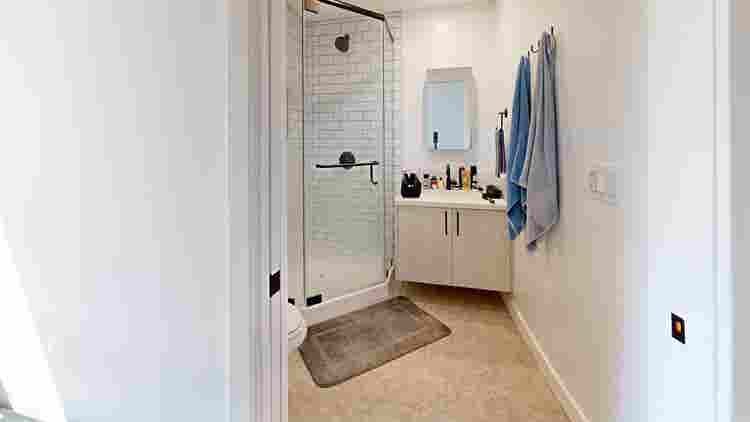 1 BR in Los Angeles
