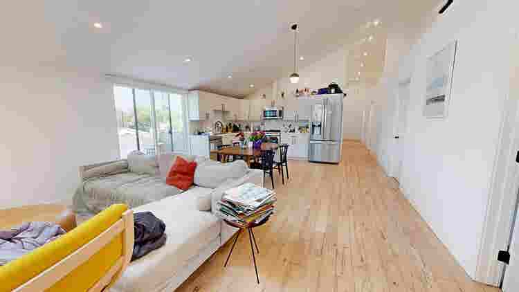 1 BR in Los Angeles