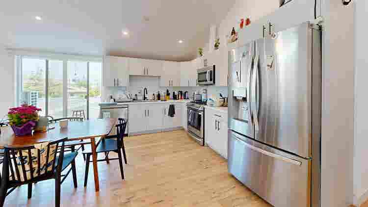 1 BR in Los Angeles