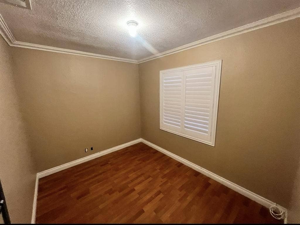 ALL UTILITIES INCLUDED