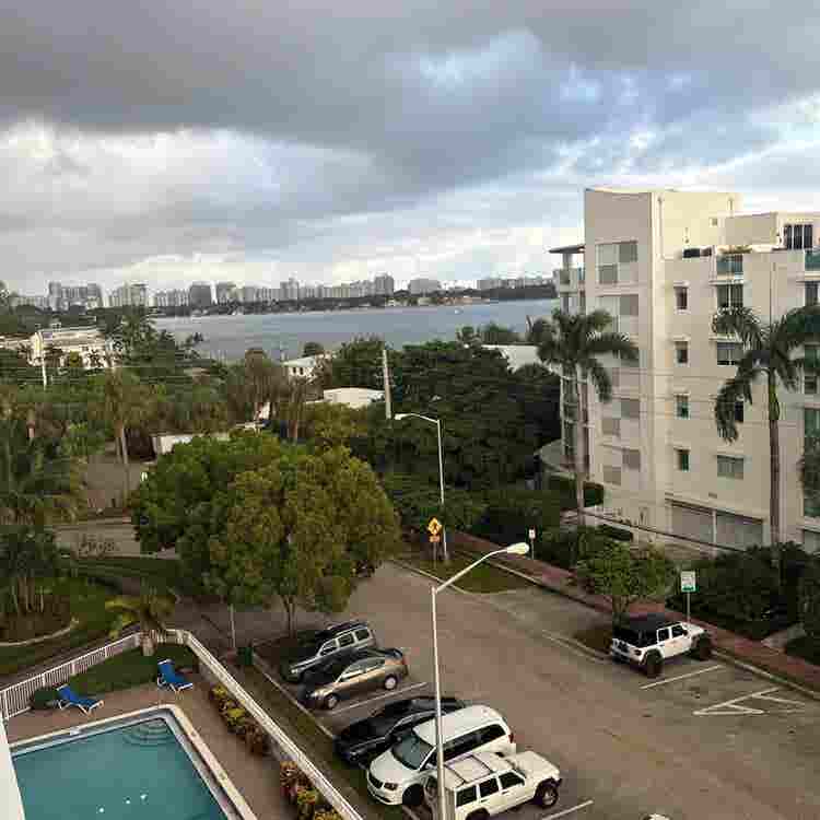 Large 1 bedroom in North beach