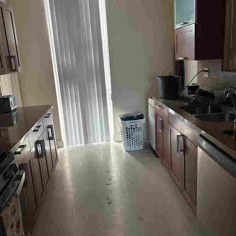 Large 1 bedroom in North beach