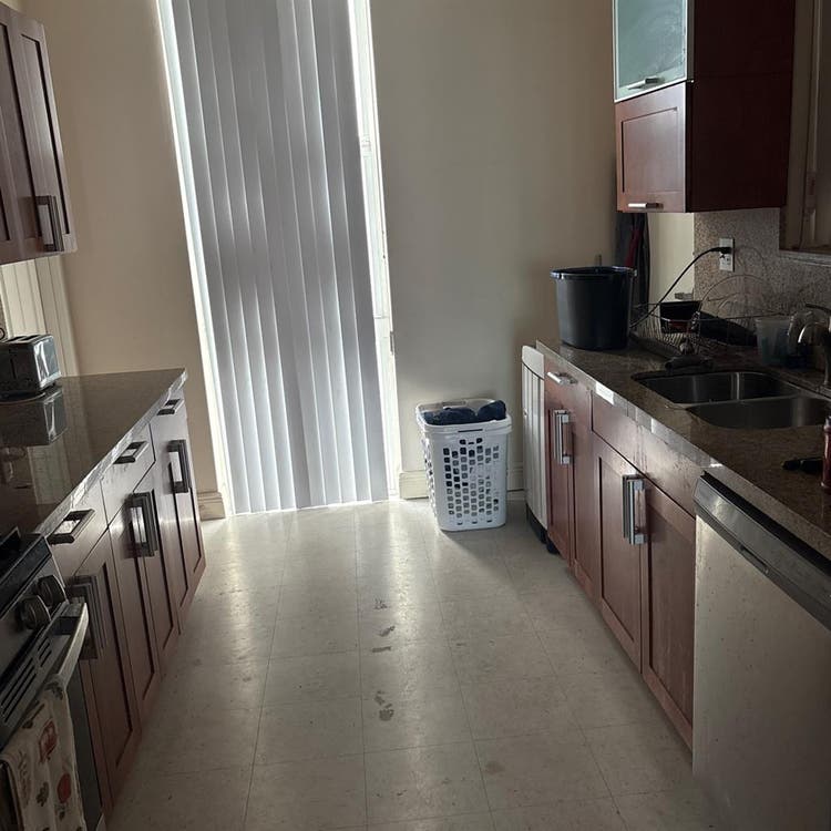 Large 1 bedroom in North beach
