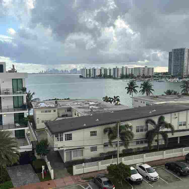 Large 1 bedroom in North beach