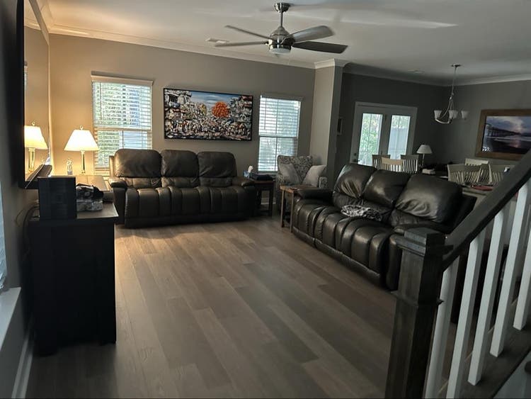 Looking for
a roommate