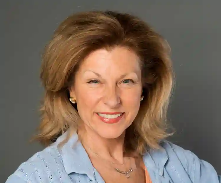 Room w/ bath in great neighborhood